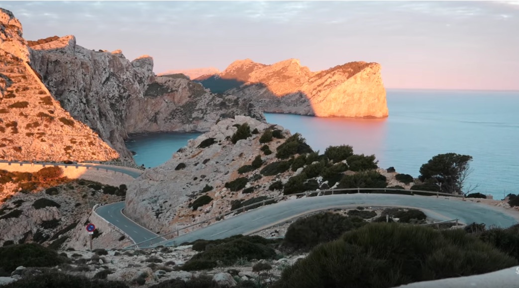 2 M1104 program De costa a montaña: Un viaje panorámico por las carreteras de Mallorca