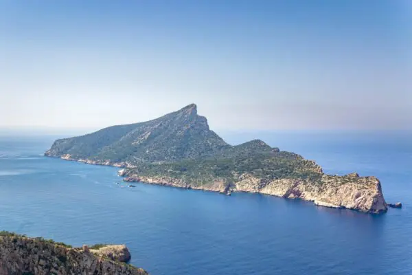 david vives NwRdadFLgKo unsplash 1 Discover the secrets of Sa Dragonera: An island inhabited only by lizards