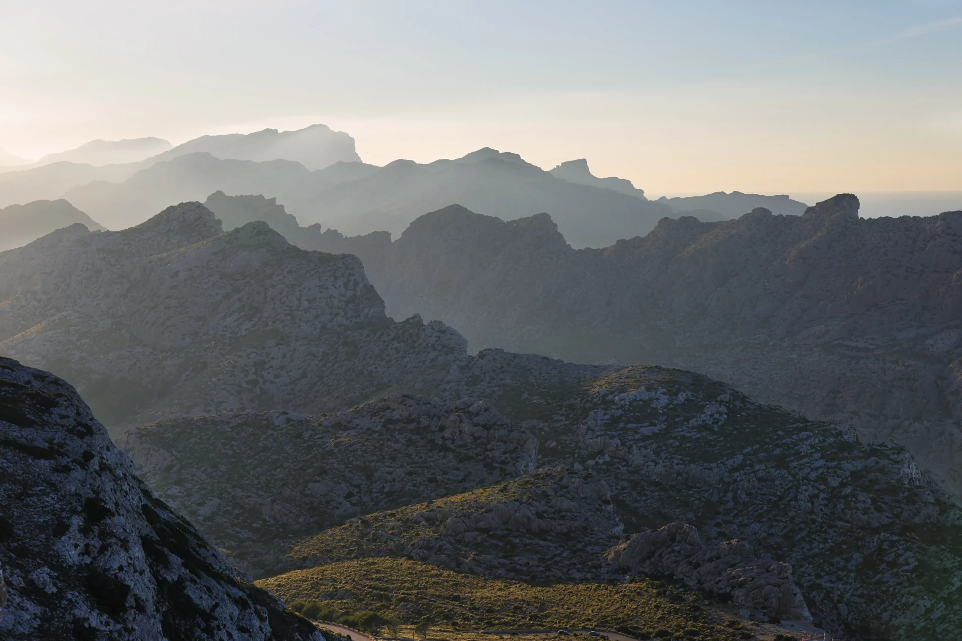 mountains of serra tramuntana from cape formentor 2023 11 27 05 29 18 utc 1 Die „Piedra Seca“-Route: Eine Wanderung durch das Herz der Serra de Tramuntana