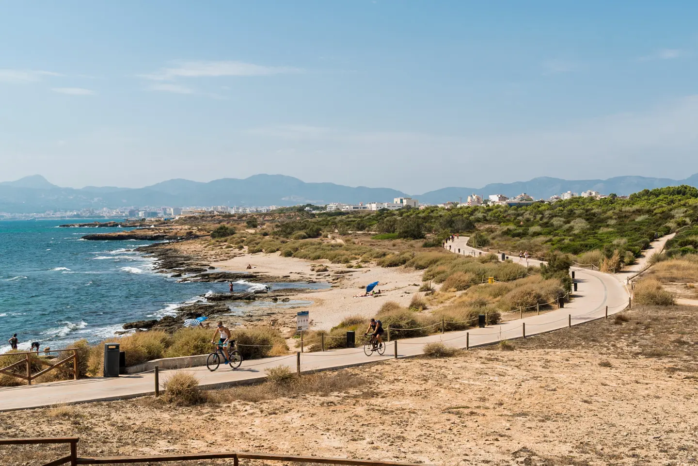6 es carnatge header 1 2.jpg 1 Es Carnatge: Un paseo por la costa rocosa que revela fósiles prehistóricos