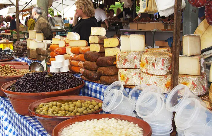 mercado de Sineu en Mallorca.jpg The Sineu Market: The oldest agricultural fair in Mallorca