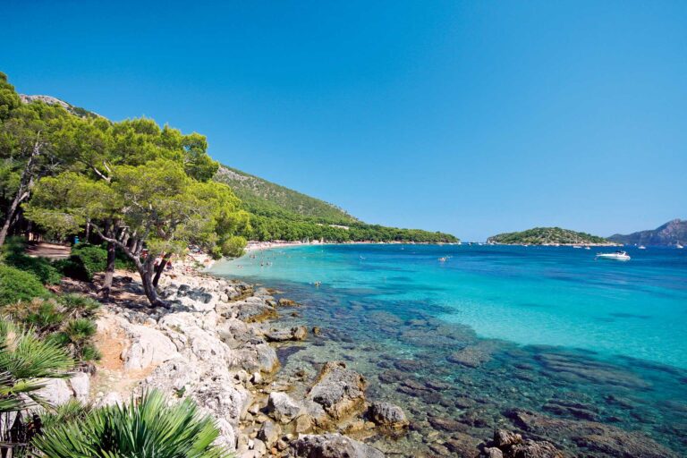 paseo-barco-playa-de-formentor