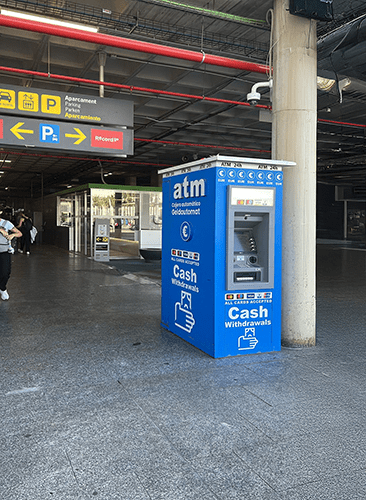 cajero referencia 1 Airport pick-up