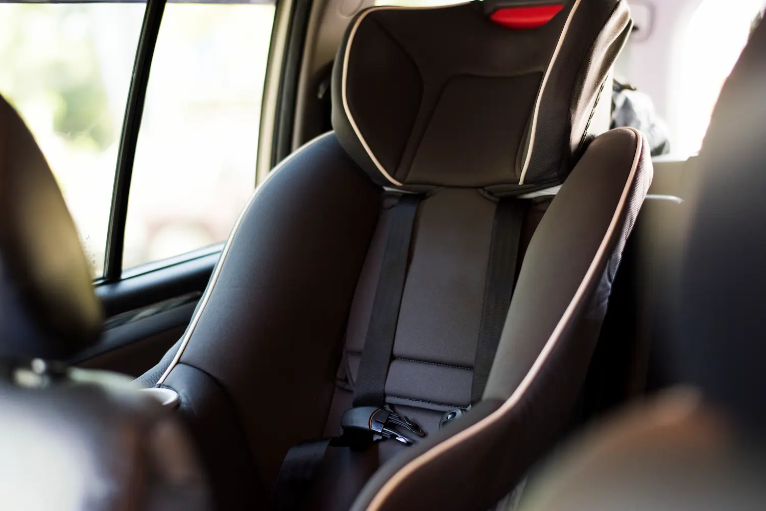 car-seat-safety-restraint-inside-vehicle-interior-2026-01-07-23-09-44-utc